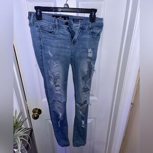 Ripped skinny jeans, low rise